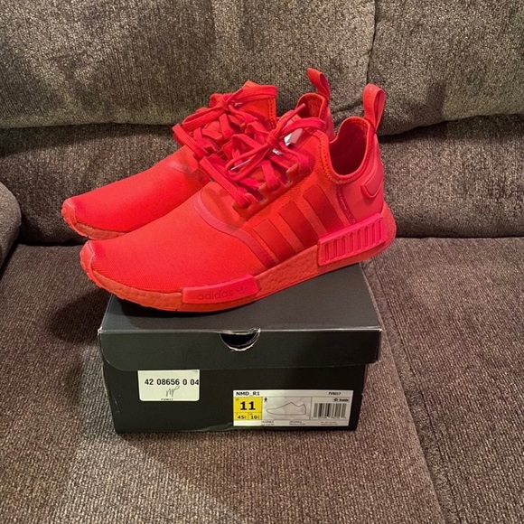 NMD R1 Scarlet FV9017 - Picture 2 of 12